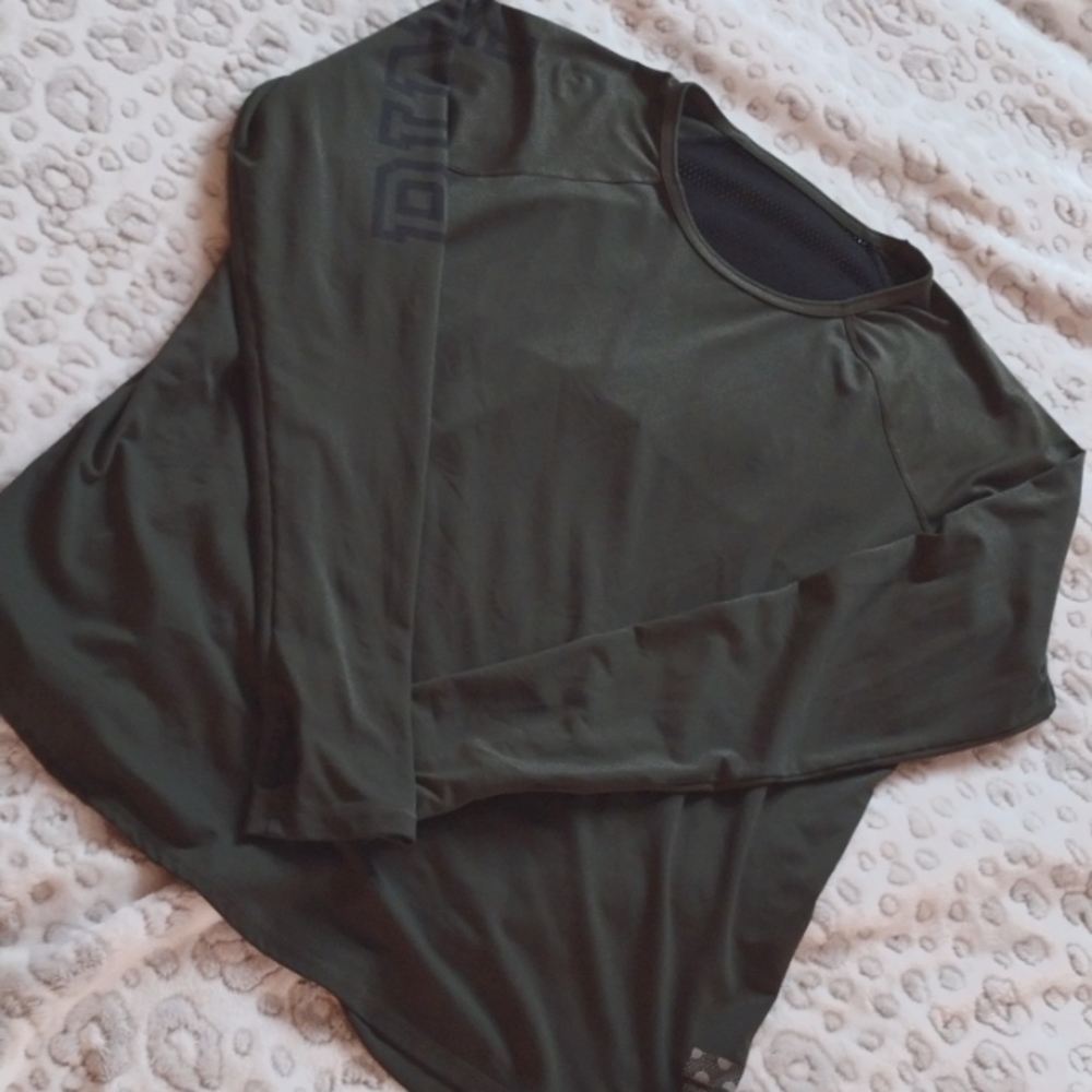 VS PINK ULTIMATE LS TEE
